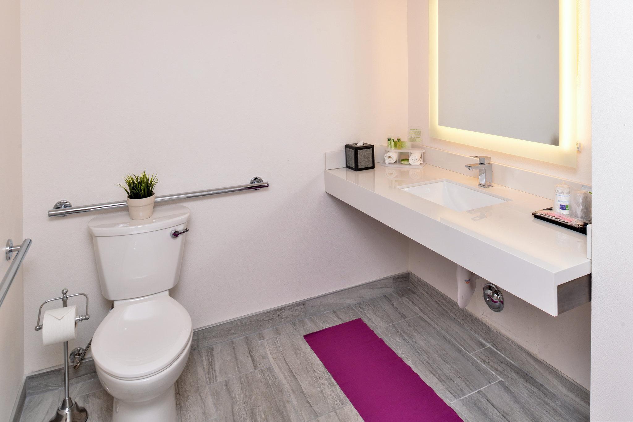 Holiday Inn Express & Suites San Diego - Mission Valley By Ihg Dış mekan fotoğraf