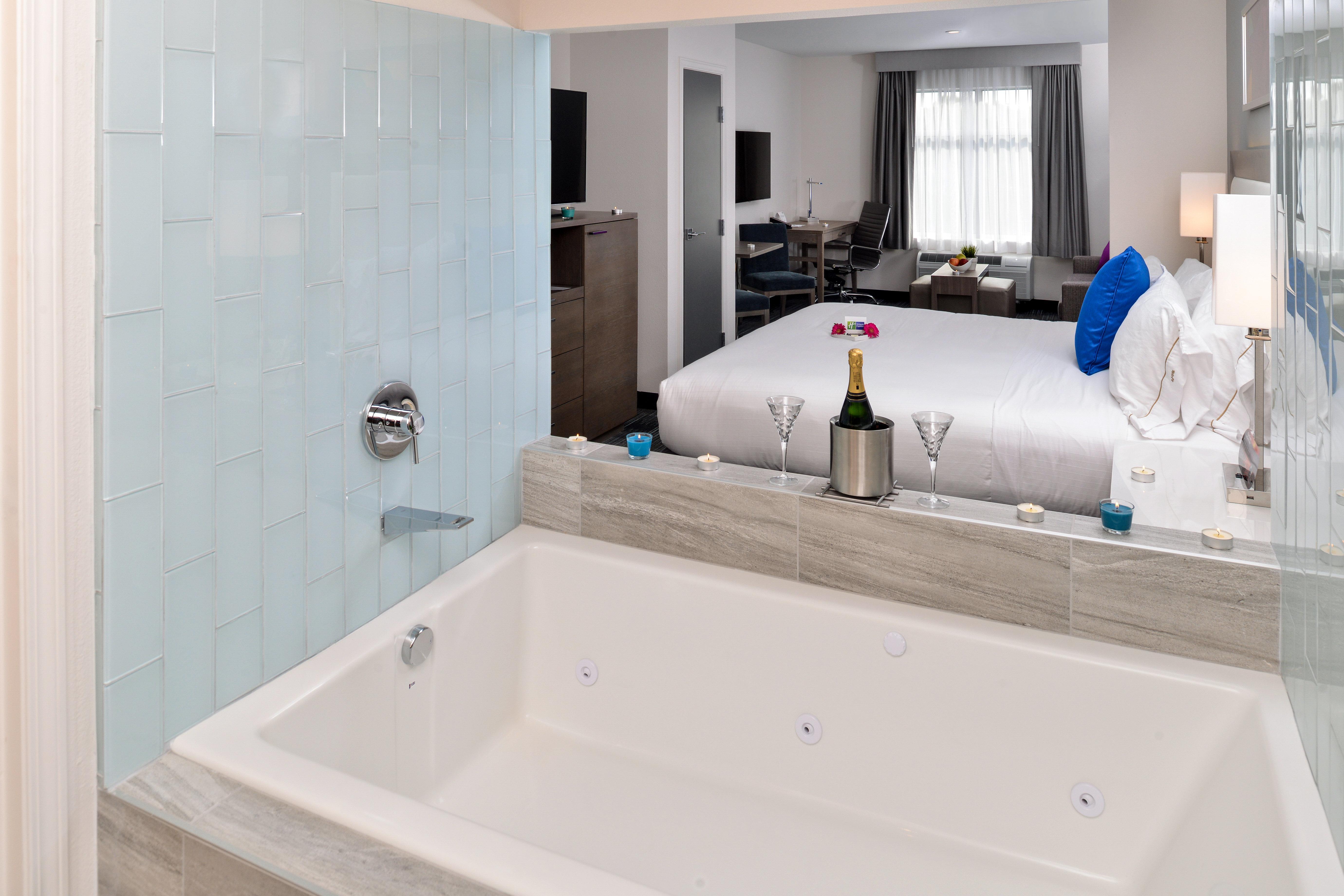 Holiday Inn Express & Suites San Diego - Mission Valley By Ihg Dış mekan fotoğraf