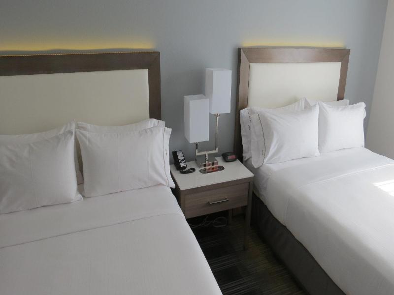 Holiday Inn Express & Suites San Diego - Mission Valley By Ihg Dış mekan fotoğraf